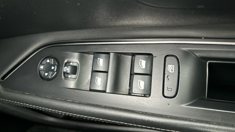 Peugeot 5008 1.2 PureTech Allure 5dr EAT8 Petrol Estate